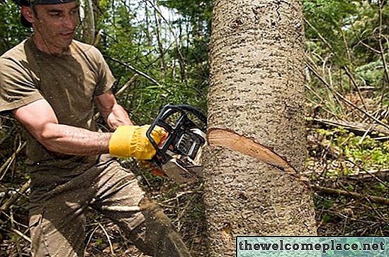 So roden Sie Wälder für die Rasen- oder Grasverlegung