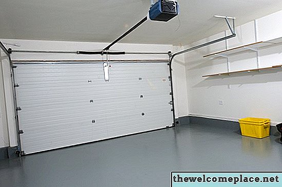 Wie man aus einer Garage ein günstiges Schlafzimmer macht