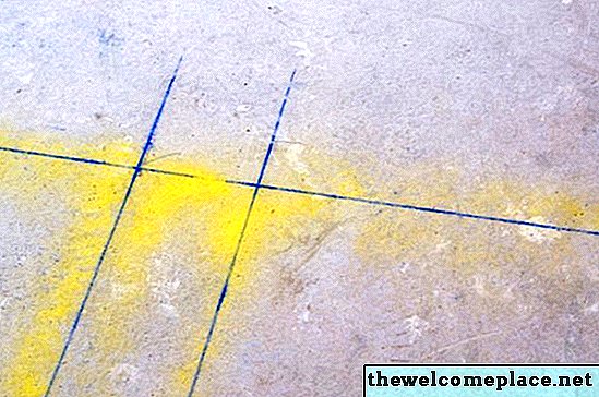 Как да изрежете канализационните канали в бетон