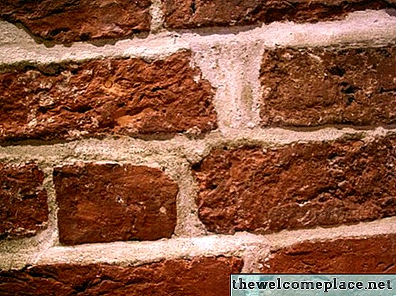 Как датировать кирпичи и цементные блоки