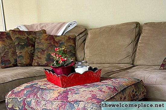 Hogyan szagtalanítsa a mikroszálas kanapét