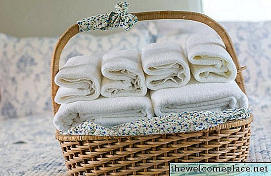 Handtücher dekorativ ausstellen