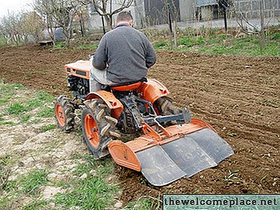 Как да изхвърлите градински трактори