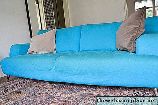 Como descartar um sofá