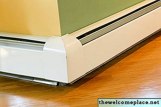 כיצד לנקז מים ממערכת חימום Baseboard