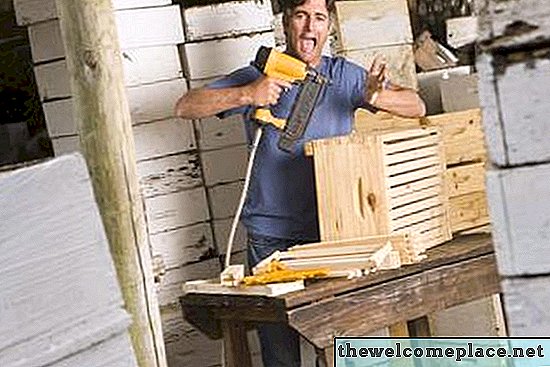 Wie man Holz mit einem Küchenofen trocknet