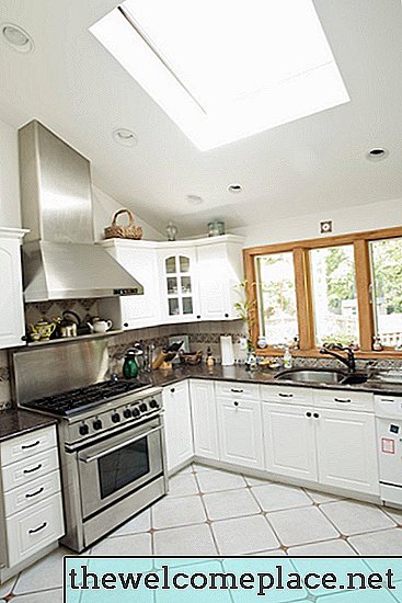 Hvordan du kan forstørre et vindu for en kjøkkenoppussing