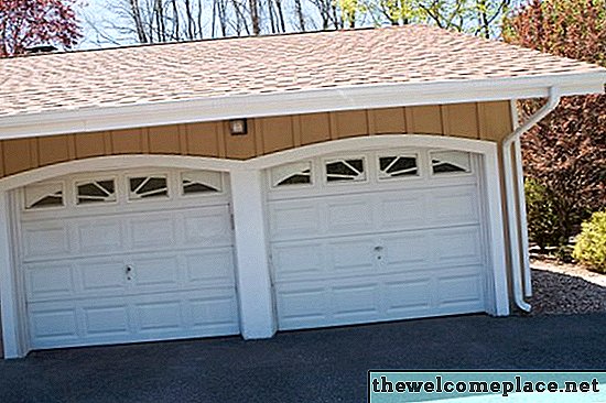 Come immaginare un'apertura approssimativa della porta del garage