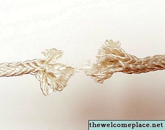 Como consertar uma corda de nylon desgastada
