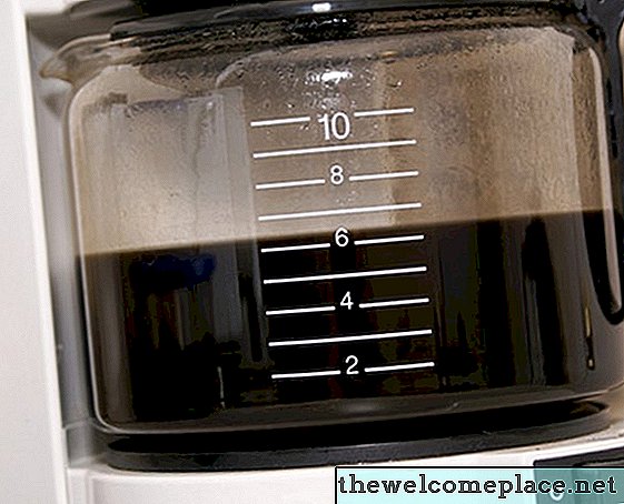 So reparieren Sie eine Kochplatte Peel auf einer Kaffeemaschine
