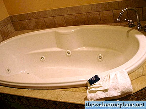 Cómo arreglar una bañera de hidromasaje