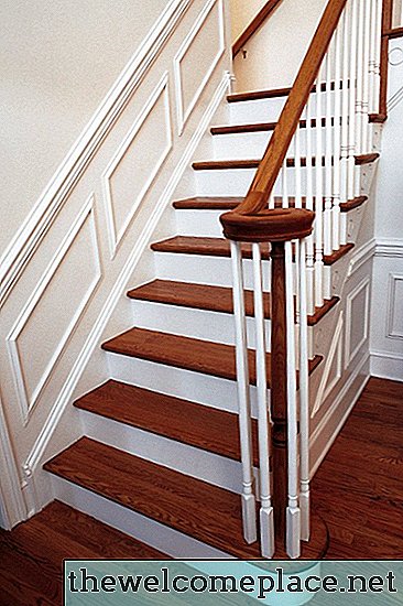 Comment réparer un poteau de rampe d'escalier en vrac