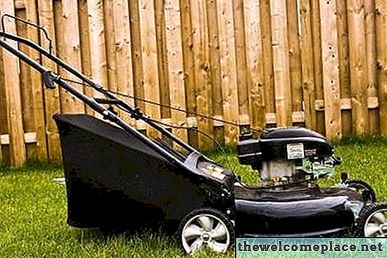 कैसे एक Sputtering Lawnmower को ठीक करने के लिए