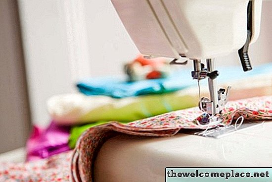 Cómo arreglar el tiempo de una máquina de coser Kenmore