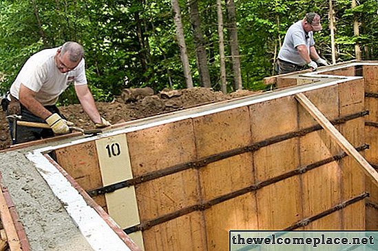 Comment former un mur de béton fait maison