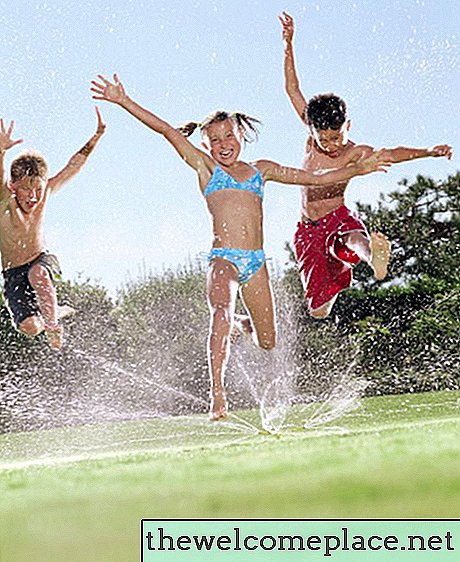 So entlüften Sie eine Sprinkleranlage