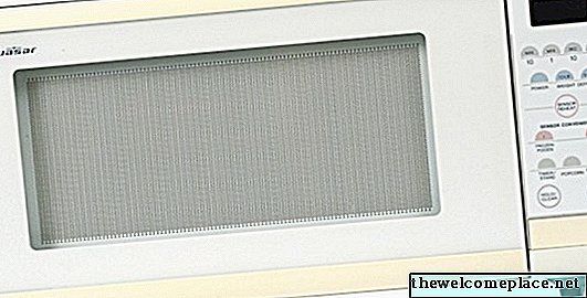 Cara Menghilangkan Bug dari Layar Timer di dalam Microwave