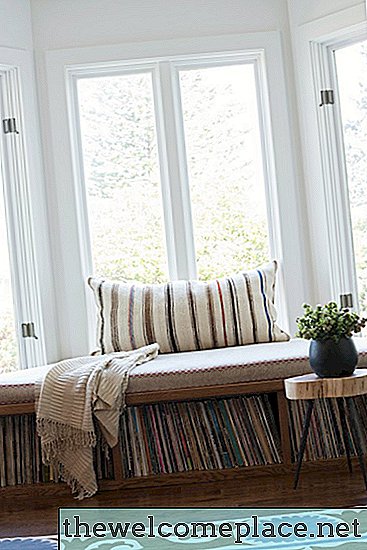 Kaip gauti idealias sėdynių pagalves įlankos langui