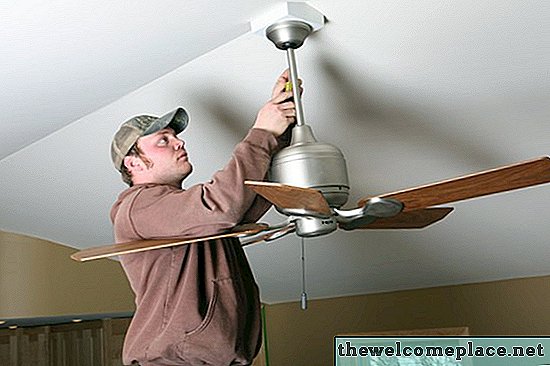 Kaip įmontuoti lubinį ventiliatorių vietoje, kur nėra elektros energijos