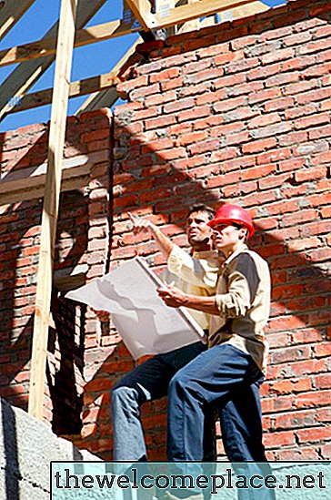Kā instalēt Hardiplank Over Brick