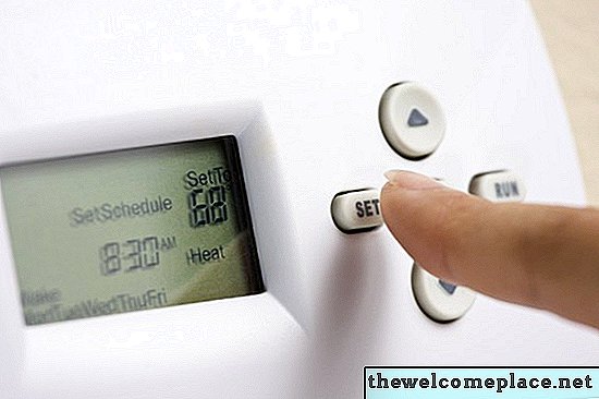 Slik installerer du en termostat bare for oppvarming