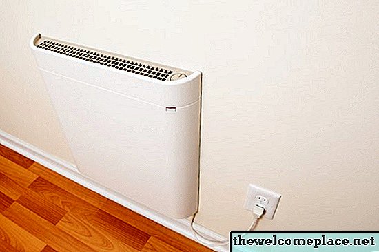 Cómo instalar un termostato de voltaje de línea