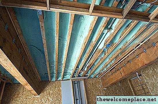 Hoe een metalen dak te isoleren