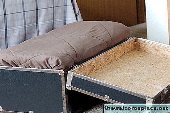 Wie man gespeicherte Decken und Bettdecken frisch riecht