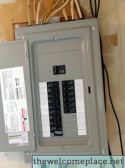 Cómo etiquetar un panel de servicio eléctrico