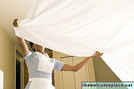 Comment superposer un couvre-lit