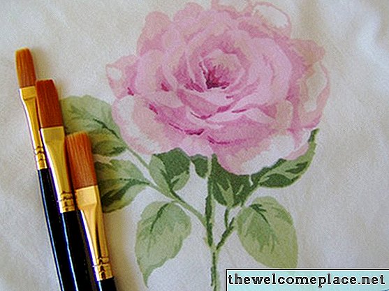 Hvordan lære å male ekte loslitt elegante roser