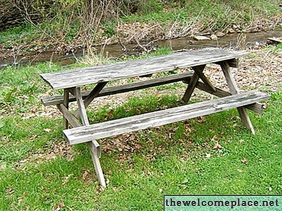 Sådan vedligeholdes et træ-picnicbord