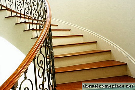 Kako narediti ukrivljene stopnice