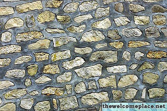 Wie man Trockenmauerschlamm wie Stein aussehen lässt