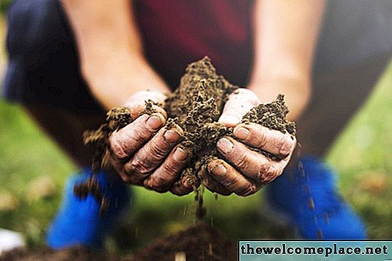 Kā padarīt smilšmāla augsni