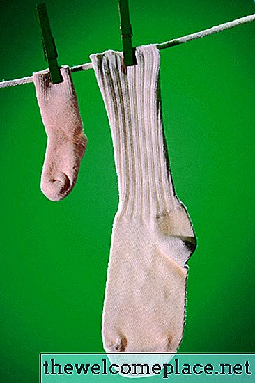 Çamaşırhane sırasında zor değil çorap nasıl yapılır