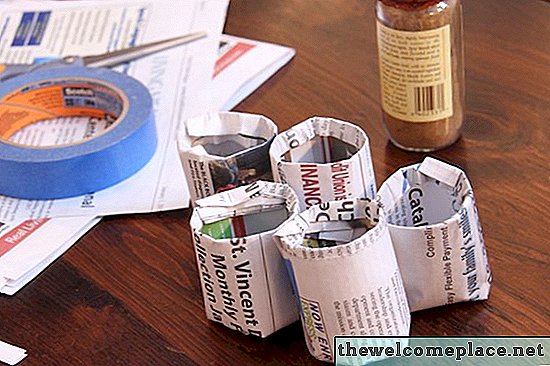 Como fazer potes de jornal reciclados resistentes