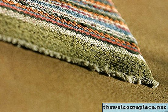 Как да направите велкро лепенка на килим