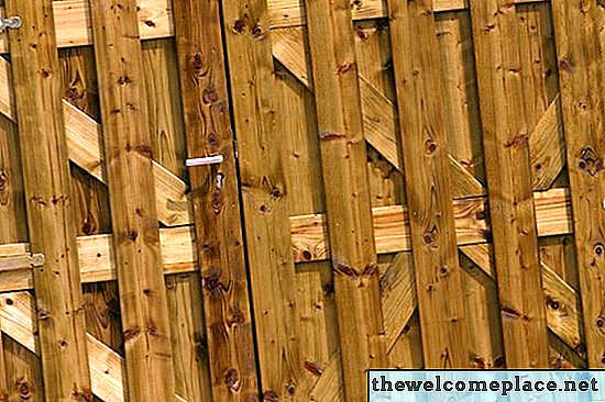 Ako vyrobiť škvrnu dreva pomocou nafty