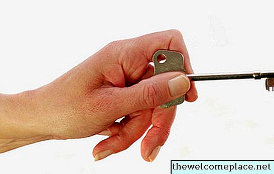 Hvordan åpne et vaktpost trygt med en nøkkel