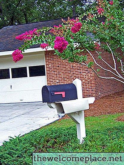 Как покрасить металлический почтовый ящик
