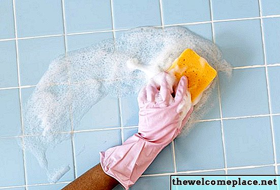 Como polir azulejos do banheiro
