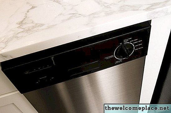 Как положить моющее средство в посудомоечную машину