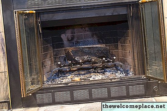 Comment éteindre un feu dans une cheminée
