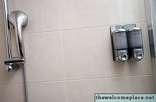 Comment enlever la moisissure noire dans une douche