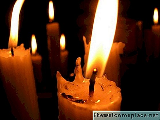 Πώς να αφαιρέσει κερί κερί από γούνα