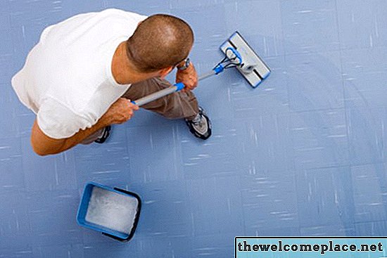 Hoe tapijtlijm van betonnen vloer te verwijderen