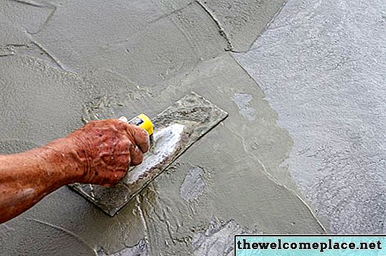 Jak usunąć beton z rąk