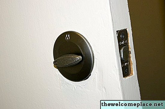 Kako odstraniti ključavnico brez vijakov