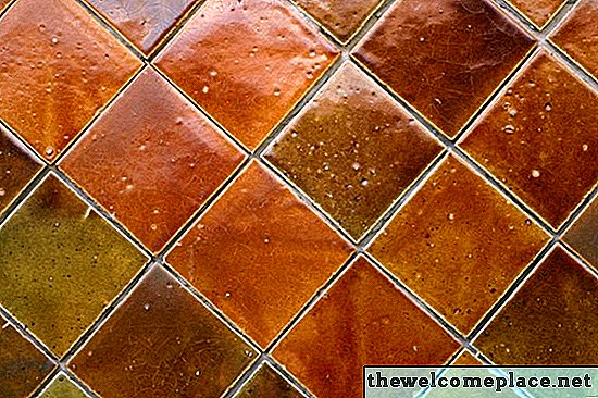 Como remover o esmalte da telha cerâmica